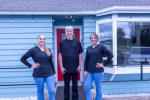 Transparent photo of three denturists ready to service Roseburg, Oregon. Denturist accepting new patients. Servicing Eugene, Coos Bay, Bend, Portland, Salem, Harrisburg, Roseburg, Canyonville, Cottage Grove, Springfield.